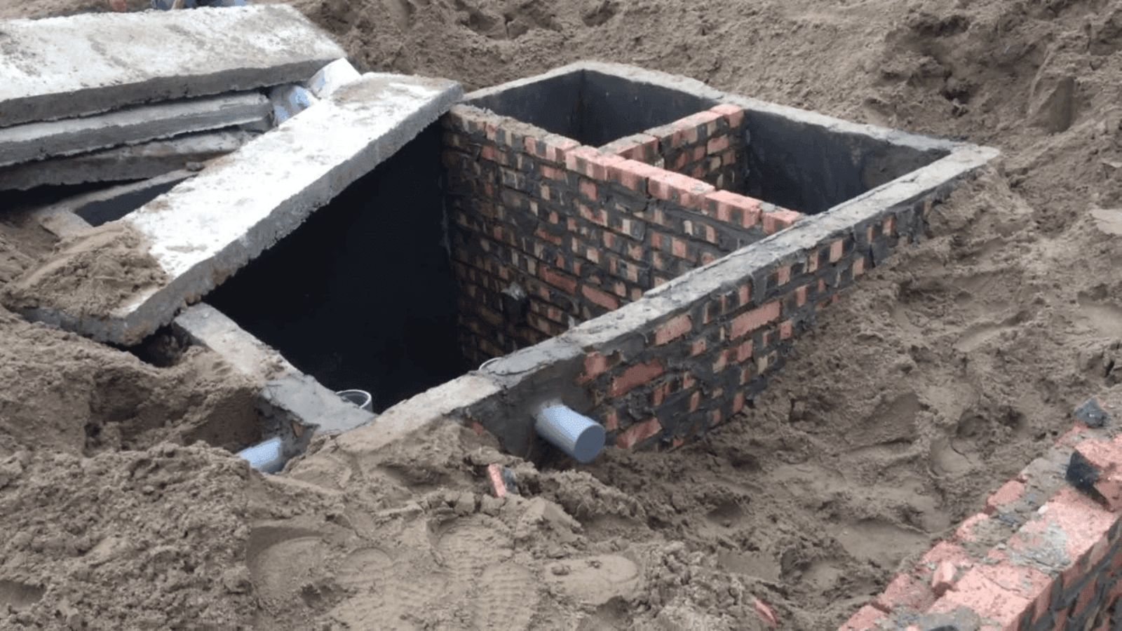 Hầm cầu sử dụng nhiều năm